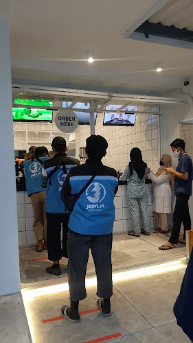 Samping Pengadilan Negeri Siliwangi, Jl. Siliwangi No.53, Kahuripan, Kec. Tawang, Kab. Tasikmalaya, Jawa Barat 46115