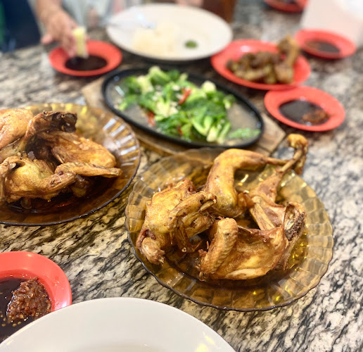 Jl. Kusuma Bangsa No.40, Ketabang, Kec. Genteng, Surabaya, Jawa Timur 60272