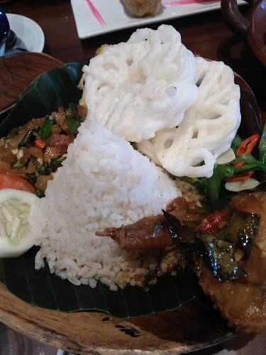 Garden Resto - Gastronomi dan perhotelan