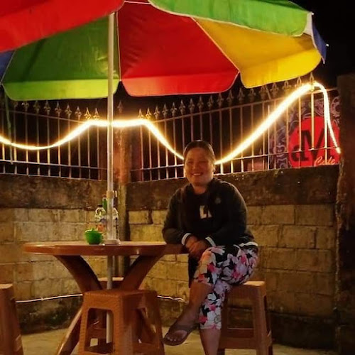 Comentarii opinii despre dM Cafe Tomohon