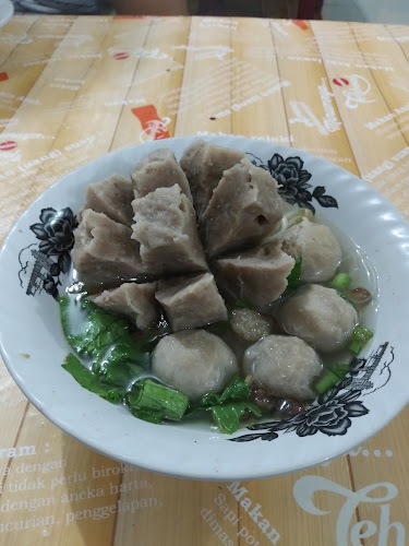 Mie Kondang Pak De Yadi - Gastronomi dan perhotelan