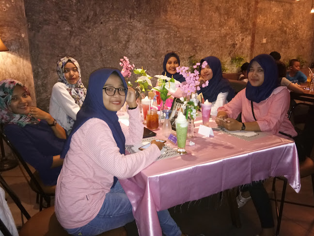 Savoury Pizza - Gastronomi dan perhotelan