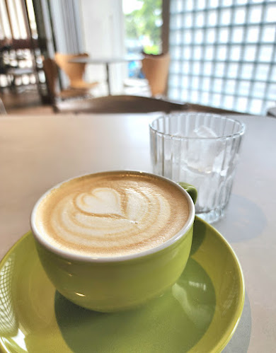 Opinii despre Seed Coffee în Kota Tangerang - Gastronomi dan perhotelan