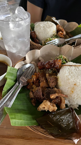 Opinii despre Warung Bu Komang în Kabupaten Bantul - Gastronomi dan perhotelan