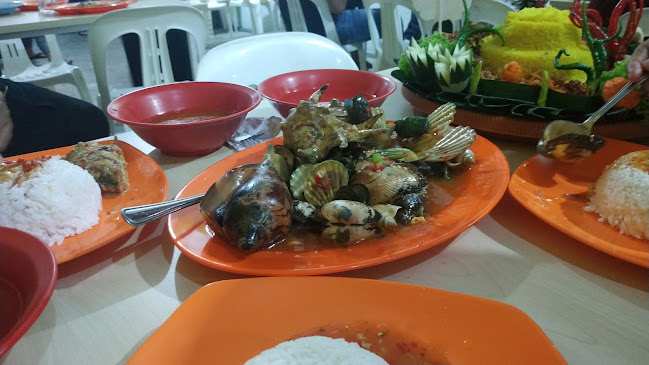 Hijrah Seafood R76 Kendal Cabe Ijo