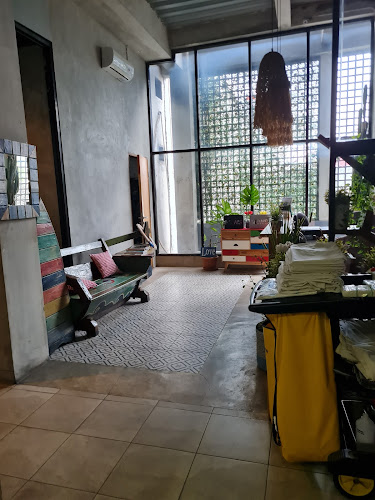 Jl. Bougenville No.26AB, Masale, Kec. Panakkukang, Kota Makassar, Sulawesi Selatan 90231