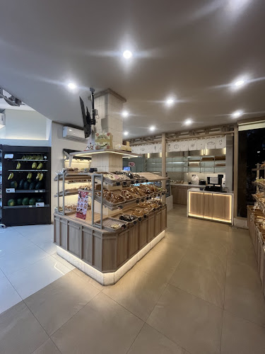 Komugi Boulangerie & Pastry