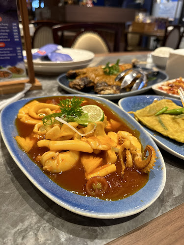 Jl. Prof. Dr. Sutami No.100, Sukarasa, Kec. Sukasari, Kota Bandung, Jawa Barat 40152