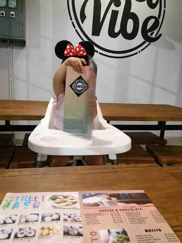 Jl. Dr. Djunjunan No.1, Pamoyanan, Kec. Cicendo, Kota Bandung, Jawa Barat 40173