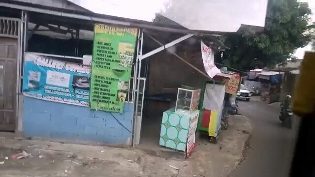 Opinii despre Aneka Pepes IBU NURMA în Kota Tangerang Selatan - Gastronomi dan perhotelan