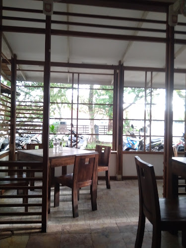 Opinii despre Suasso Restaurant & Coworking Space în Kota Padang - Gastronomi dan perhotelan