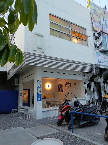 Hila caffe - Gastronomi dan perhotelan