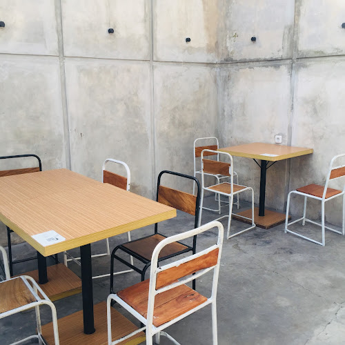 Comentarii opinii despre On The Rocks Salatiga