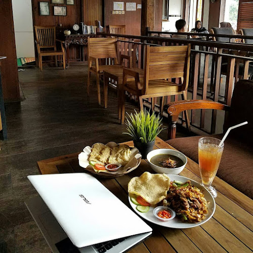 Opinii despre Kedai Kollout în Kota Bogor - Gastronomi dan perhotelan