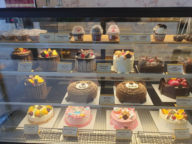 Opinii despre Anita Family Bakery Kapas Krampung în Surabaya - Gastronomi dan perhotelan