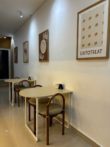 Comentarii opinii despre Exitotreat Jayagiri