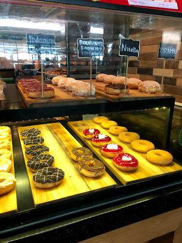 Comentarii opinii despre Krispy Kreme Soekarno Hatta Terminal 3