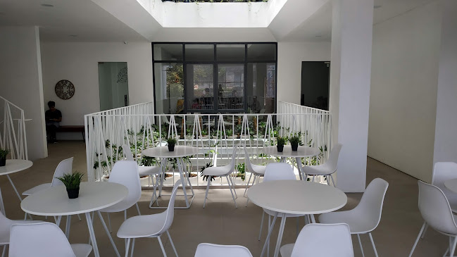 Cella Bakery - Gastronomi dan perhotelan