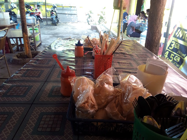 Opinii despre MIE AYAM BANYUMAS în Kota Pekalongan - Gastronomi dan perhotelan