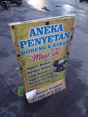 Aneka penyetan goreng dan bakar mbak ju
