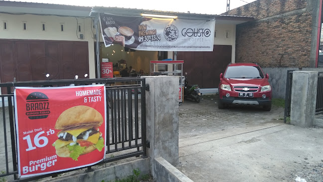 Opinii despre Gousto Coffee Shop în Kota Medan - Gastronomi dan perhotelan