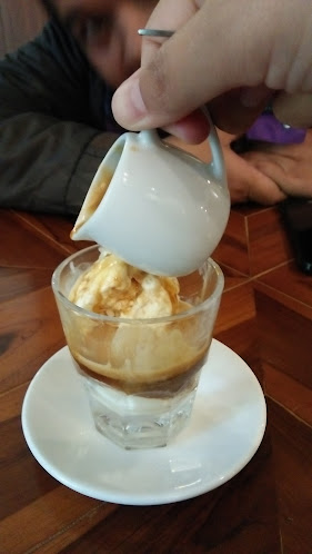 Opinii despre Coffee Toffee Gasibu Surapati în Kota Bandung - Gastronomi dan perhotelan