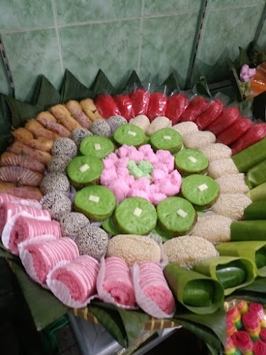 Toko Kue Basah Bu Dollah - Kota Malang