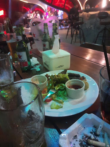 Lava Bar & Kitchen - Gastronomi dan perhotelan