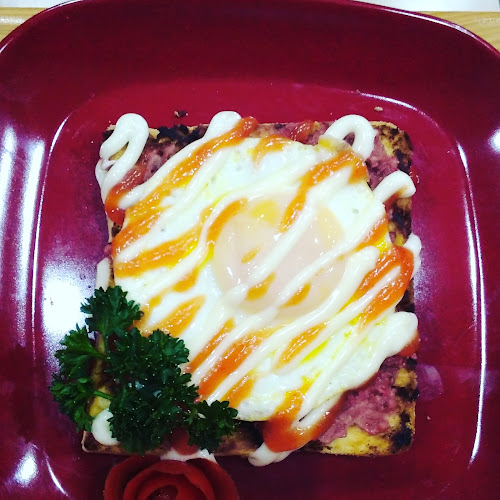 RISING CAFE & VAPE STORE