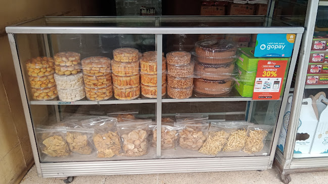 Opinii despre Toko Kue Hidayah în Kota Tangerang - Gastronomi dan perhotelan