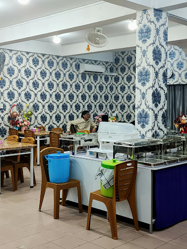 Rumah Makan Prasmanan 2