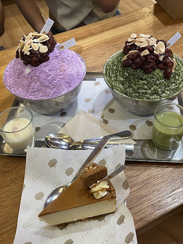 Joyi Bakes Cafe - Tiramisu Bingsoo Tea Dessert - Kota Batam