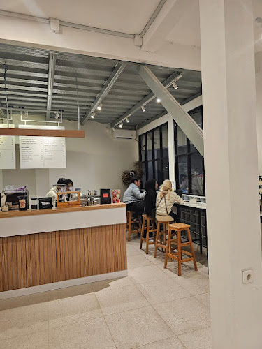 Milestone Cafe & Co-Working Space - Gastronomi dan perhotelan