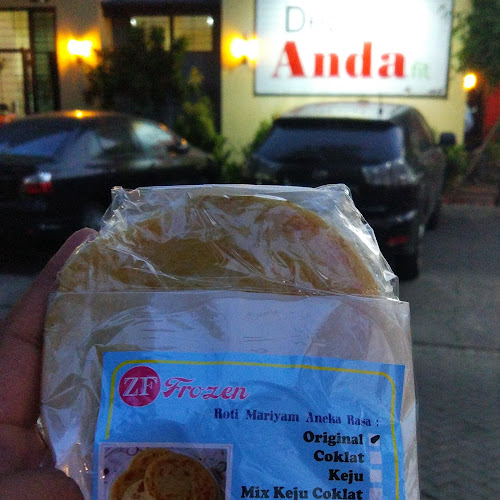 Opinii despre ZF Frozen Toko Roti Mariyam în Surabaya - Gastronomi dan perhotelan