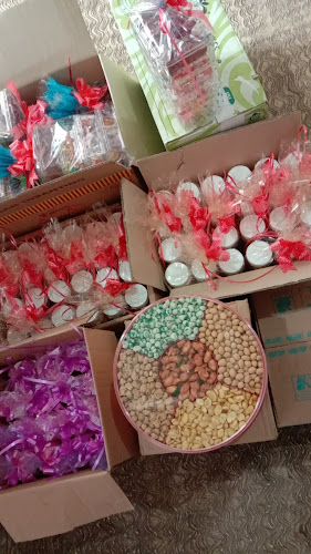 Opinii despre Grosir Aneka Snack în Kota Tangerang Selatan - Gastronomi dan perhotelan