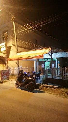 Kopiah Coffee & Ayam Penyet Mbokmu - Kota Medan