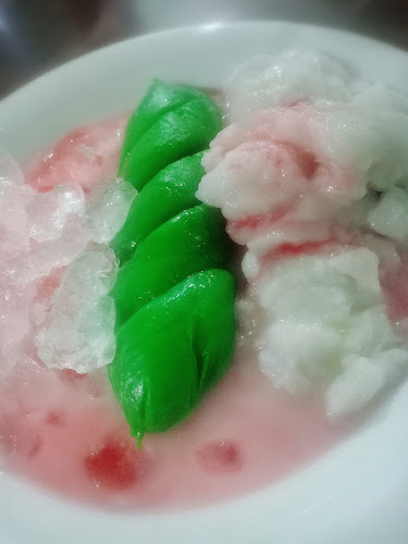 Kapurung Kasuari - Gastronomi dan perhotelan