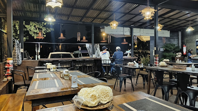 Ikan Bakar Tepi Laut 18