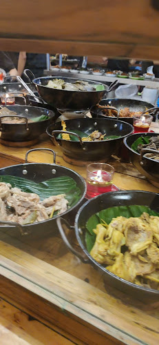 Jl. Ciliwung No.15, Cihapit, Kec. Bandung Wetan, Kota Bandung, Jawa Barat 40114