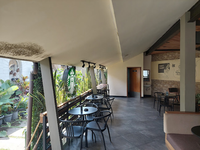 Jl. Ciumbuleuit No.108, Hegarmanah, Kec. Cidadap, Kota Bandung, Jawa Barat 40141