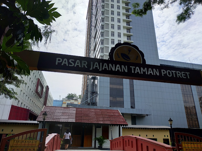 Pasar Jajanan Taman Potret