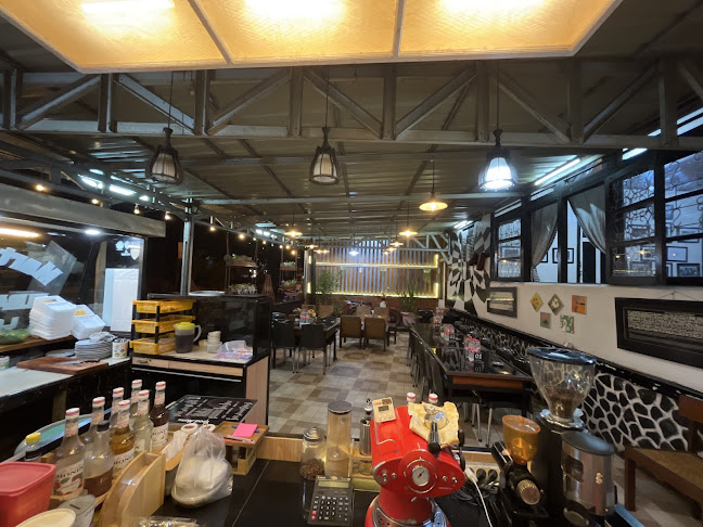 Martabak Mesir Laras Kitchen - Gastronomi dan perhotelan