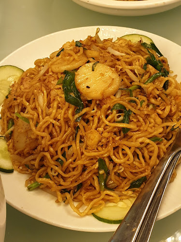 Opinii despre Confera Café & Resto în Surabaya - Gastronomi dan perhotelan