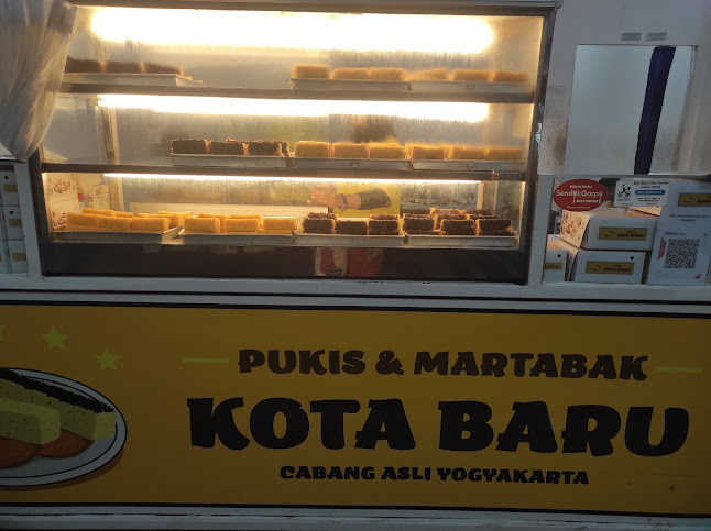 PUKIS DAN MARTABAK KOTABARU (Magelang)