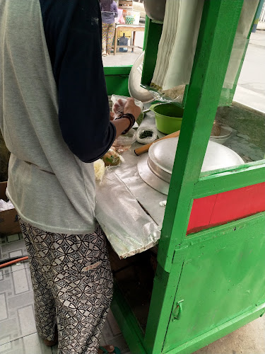 Comentarii opinii despre BAKSO & MIE AYAM PLENOS