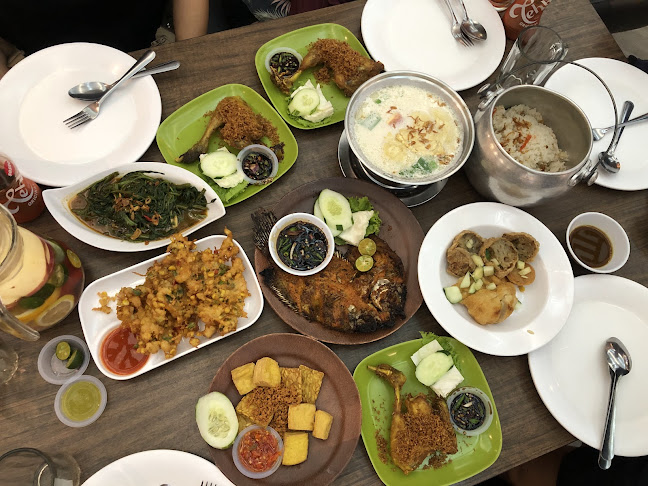 Comentarii opinii despre Daun Pisang Resto Grand Batam Mall