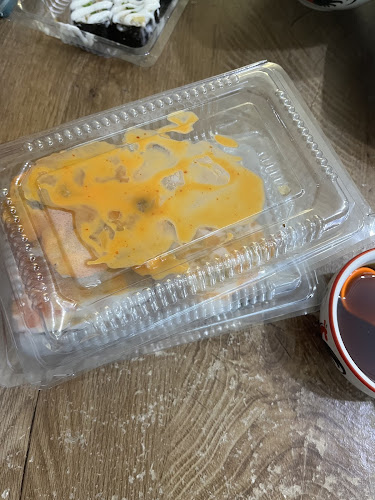 Opinii despre Tanoshii Sushi în Kota Cimahi - Gastronomi dan perhotelan