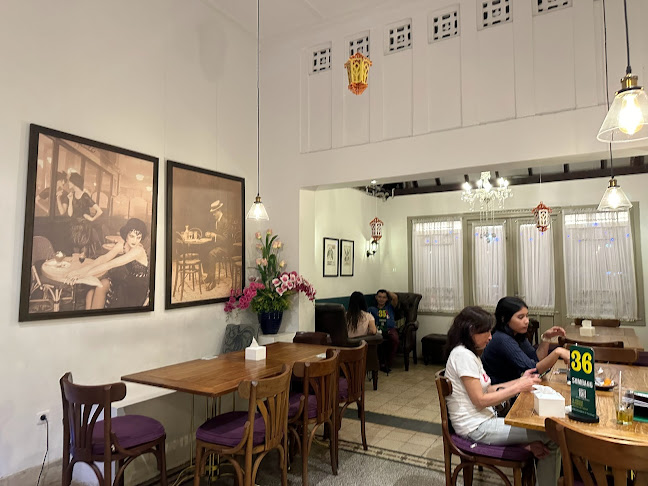 Sambang Cafe & Eatery - Gastronomi dan perhotelan