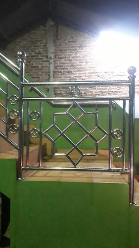 Opinii despre WARTEG SLAWI AYU 1 în Kota Tangerang - Gastronomi dan perhotelan