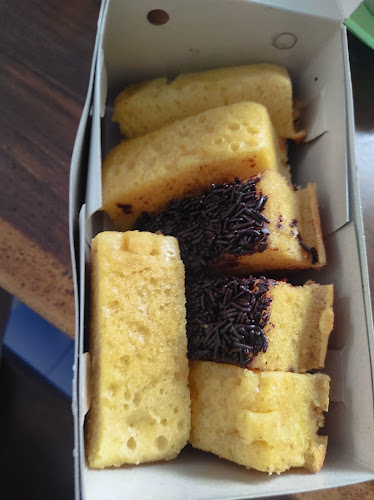 PUKIS DAN MARTABAK KOTABARU (Magelang)